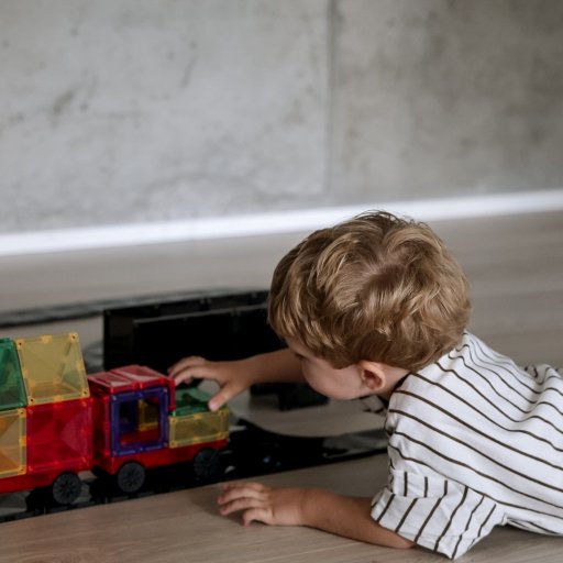 Byg, leg og eksperimentér – Connetix til mange timers sjov