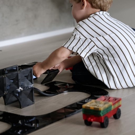 Byg, leg og eksperimentér – Connetix til mange timers sjov
